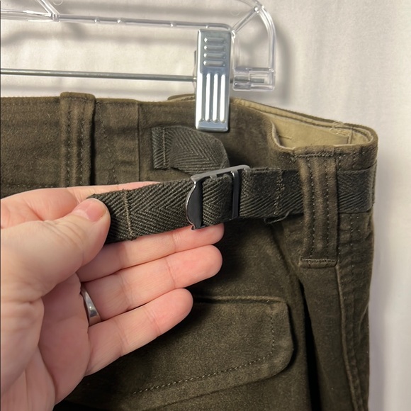 Banana Republic Men's Olive Green Moleskin Cargo Traveler Pants Size 38x30 - Picture 10 of 14
